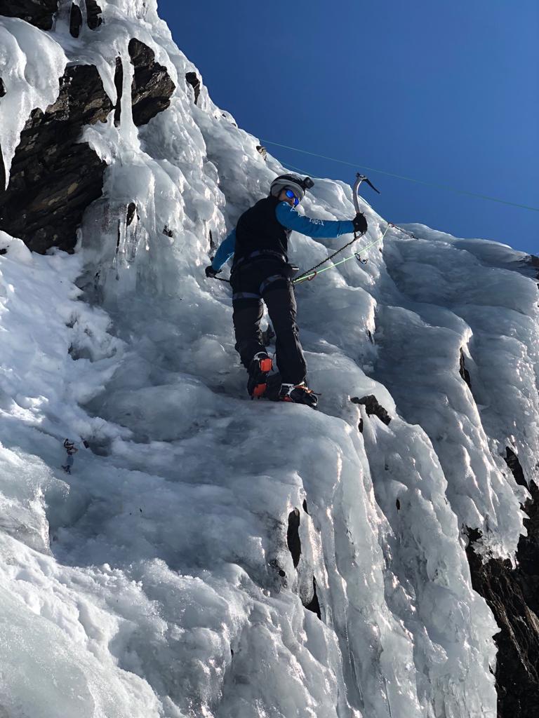 Curso de escalada en hielo: Tunel de Bielsa-Aragnouet-La Dorada