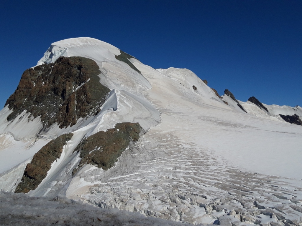 Alpes suizos del Valais: Zermatt-Klein Matterhorn-Breithorn (4167 m)
