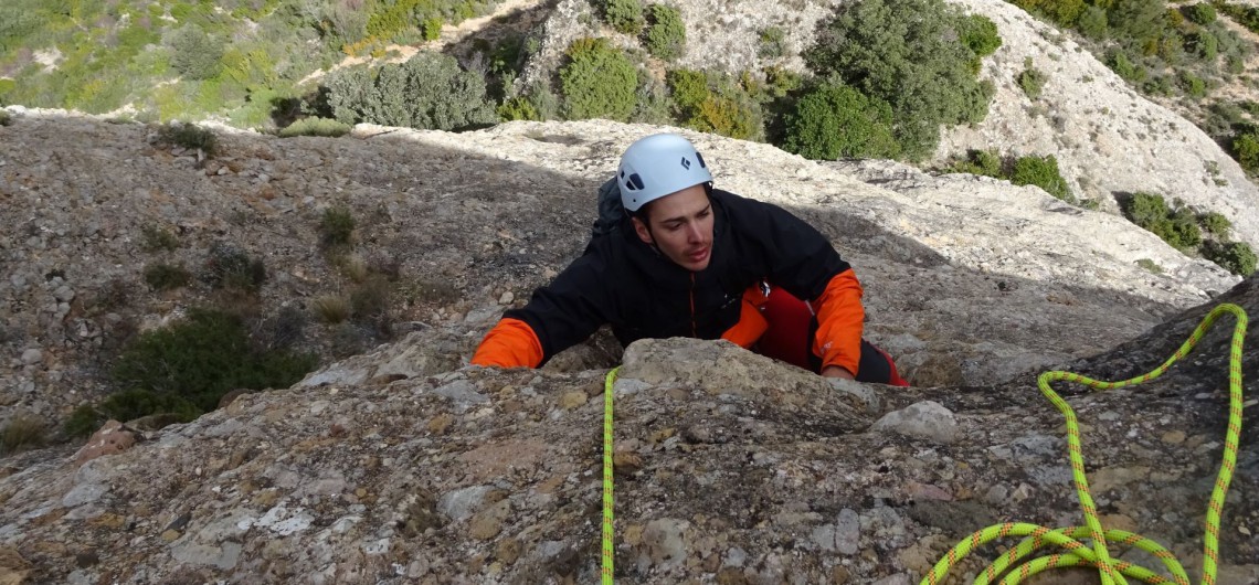 Peña Rueba-Escalada en roca: Espolon del Gallego (260 m-max 6ºa+)