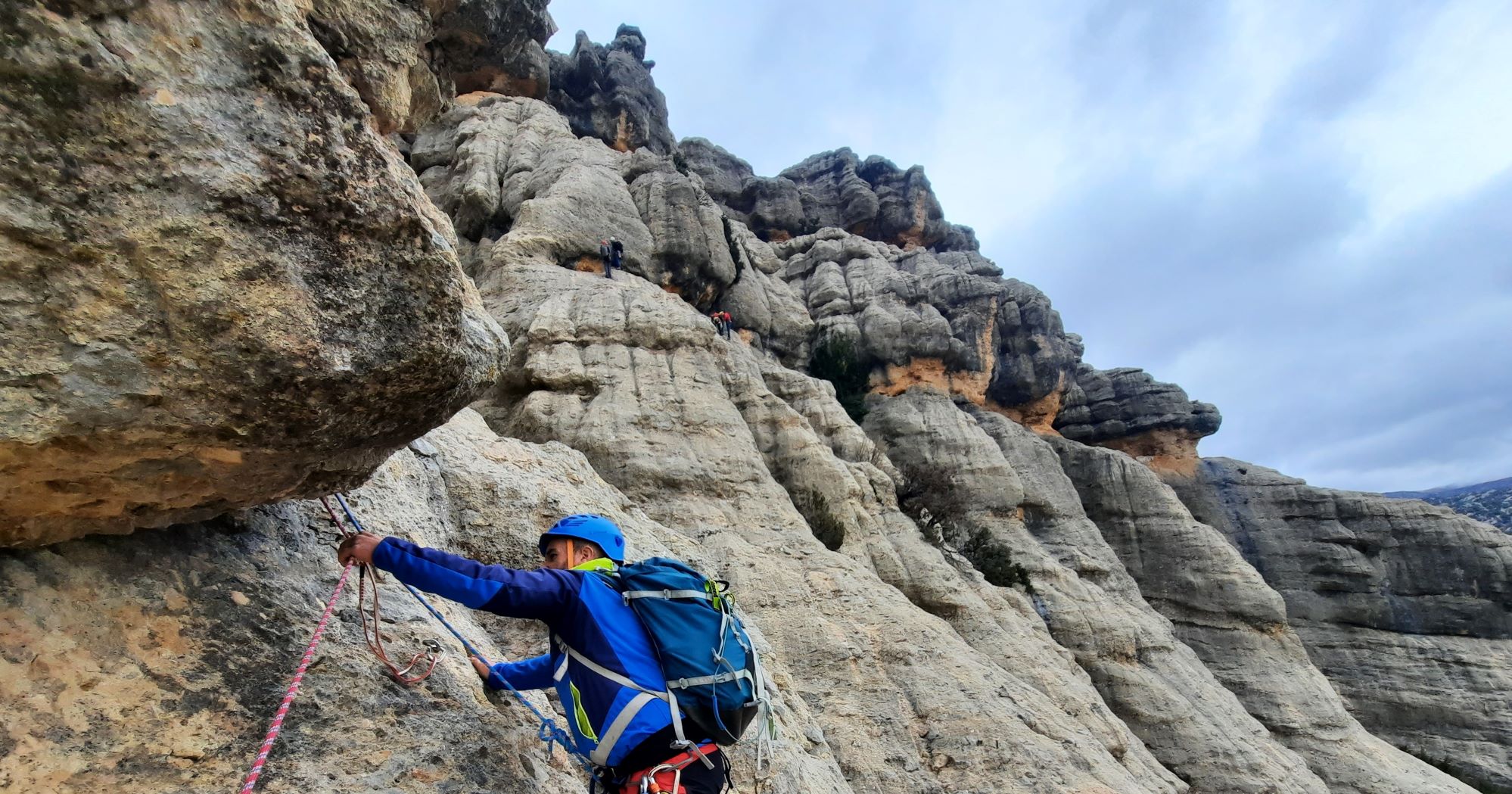 Cuándo reemplazar un arnés de escalada? - Blog La Cumbre