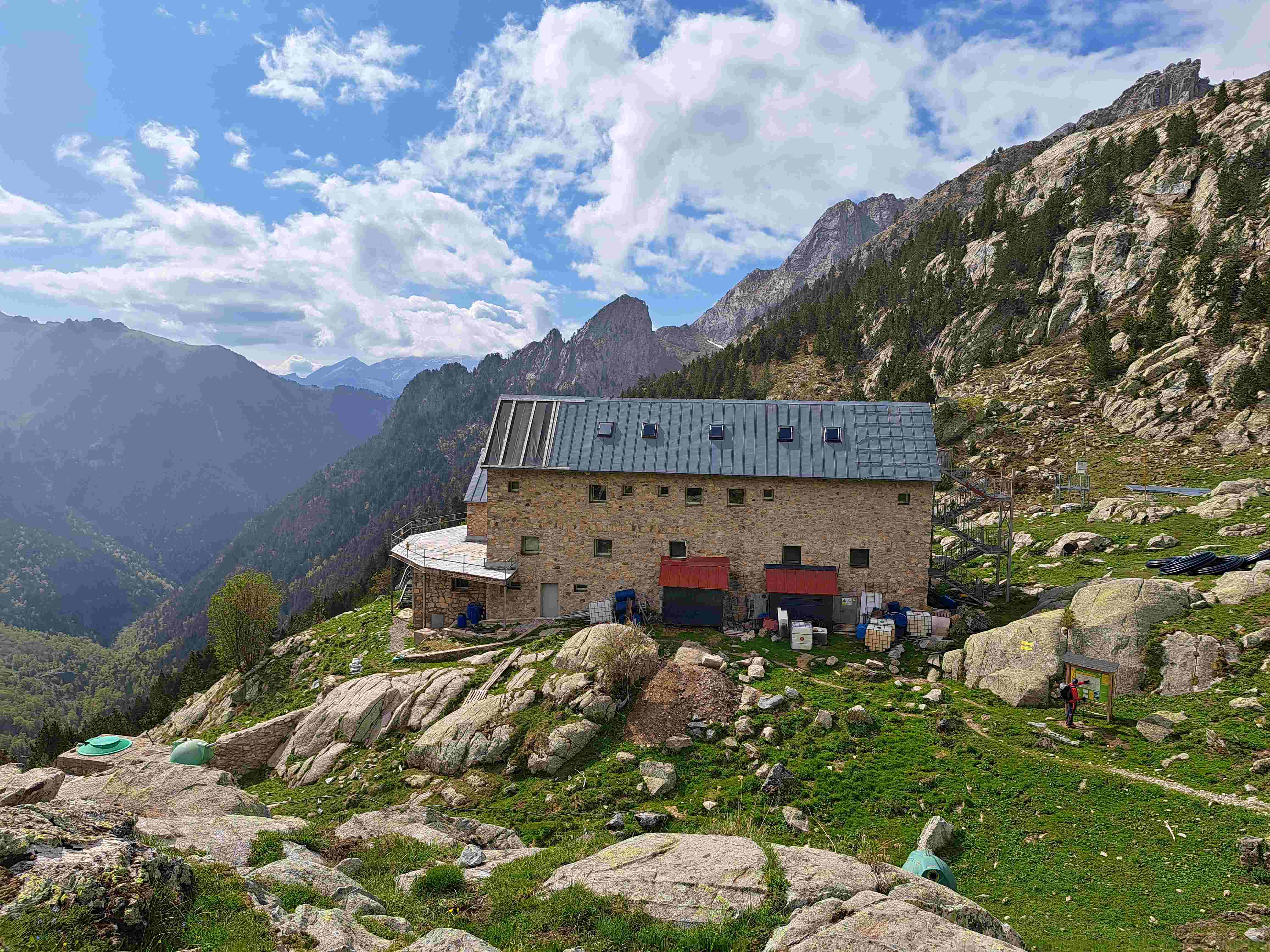 Pirineos: Posets (3369 m)/Valle de Banasque/Refugio Angel Orus