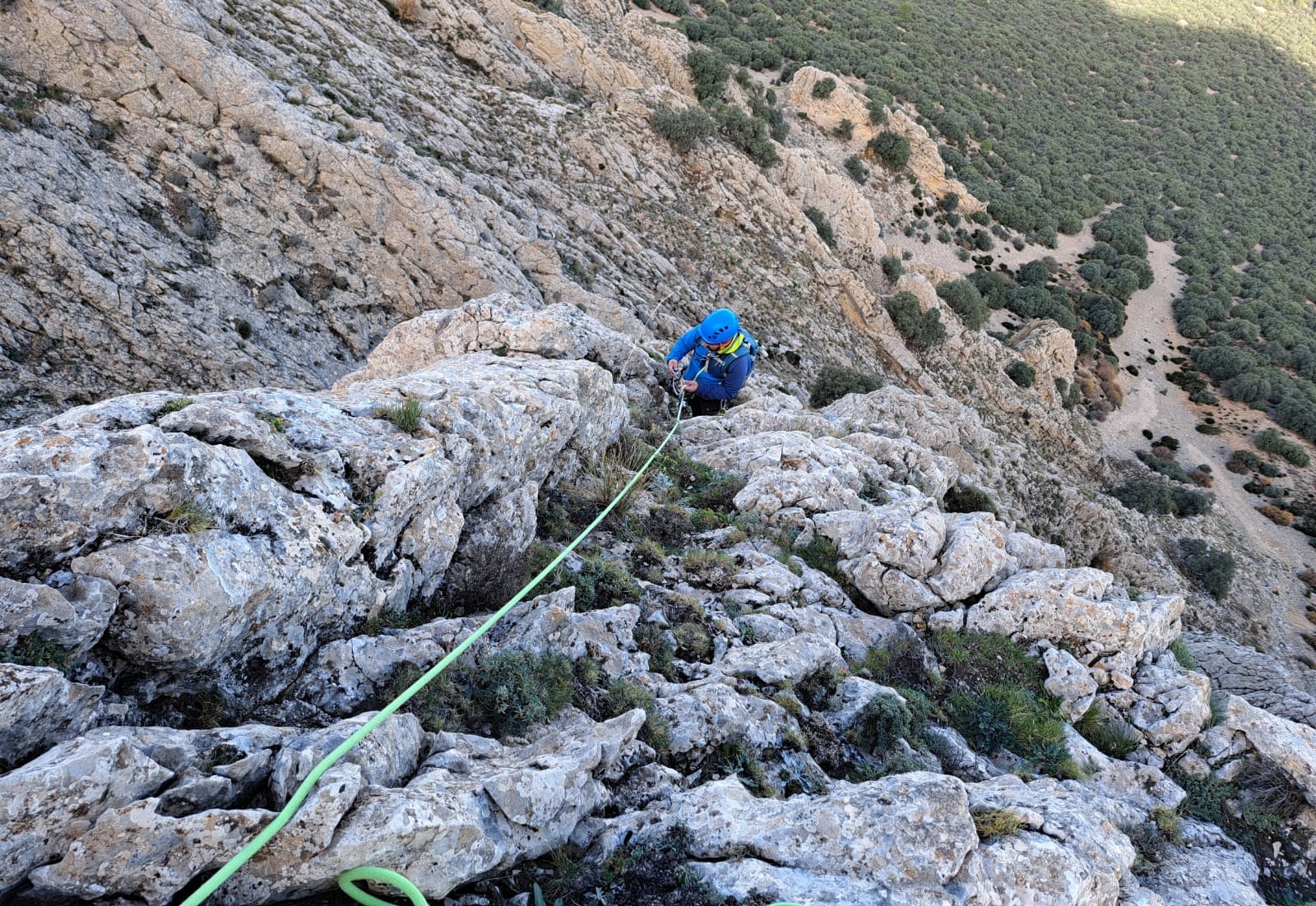 Escalada en Almeria: Espolon trifasico al Puntal del Rayo (Sierra de Maria)