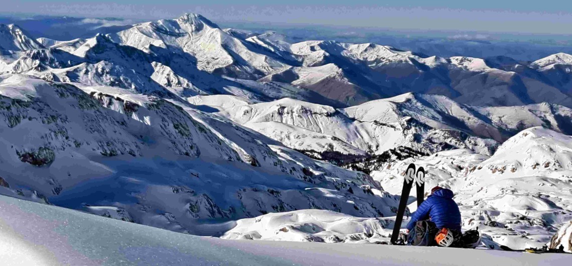 Pirineos: Esqui de montaña en el valle de Belagua / Karst de Larra