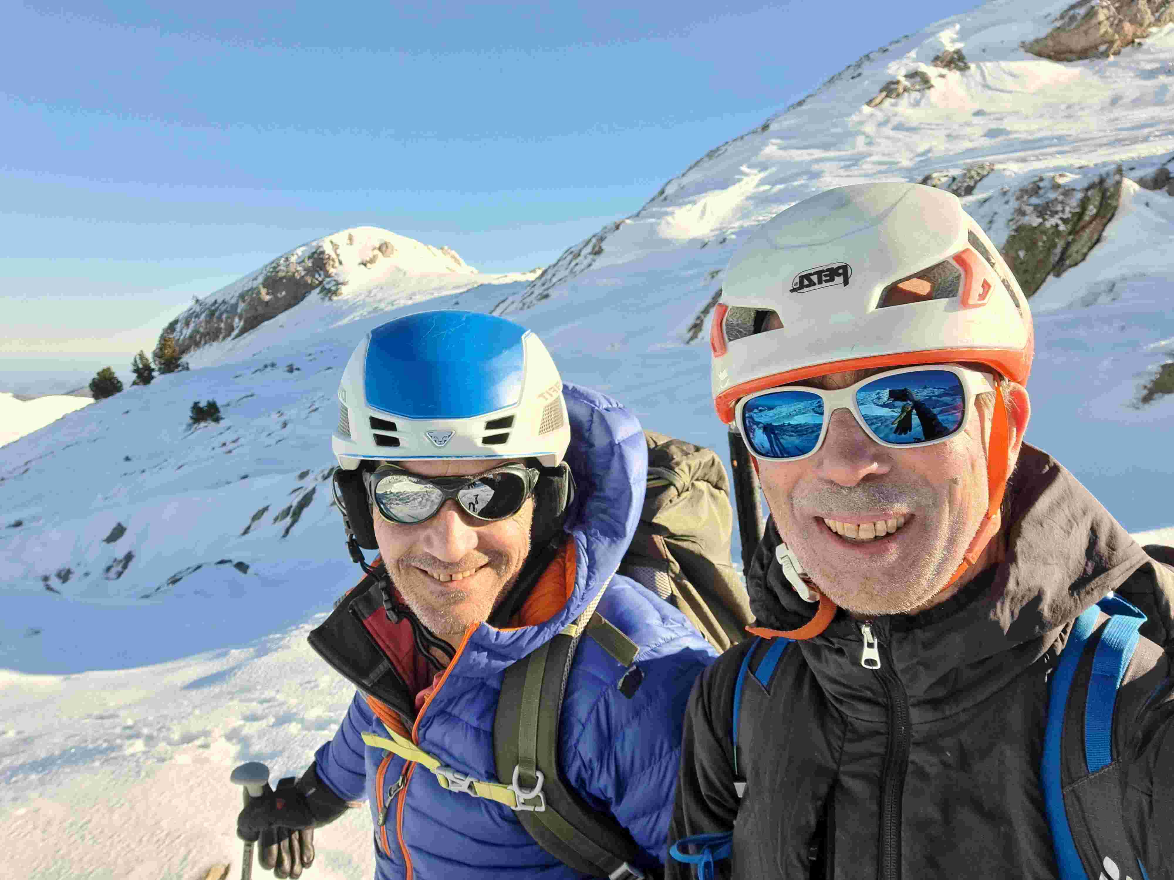 Pirineos: Esqui de montaña en el valle de Belagua / Karst de Larra