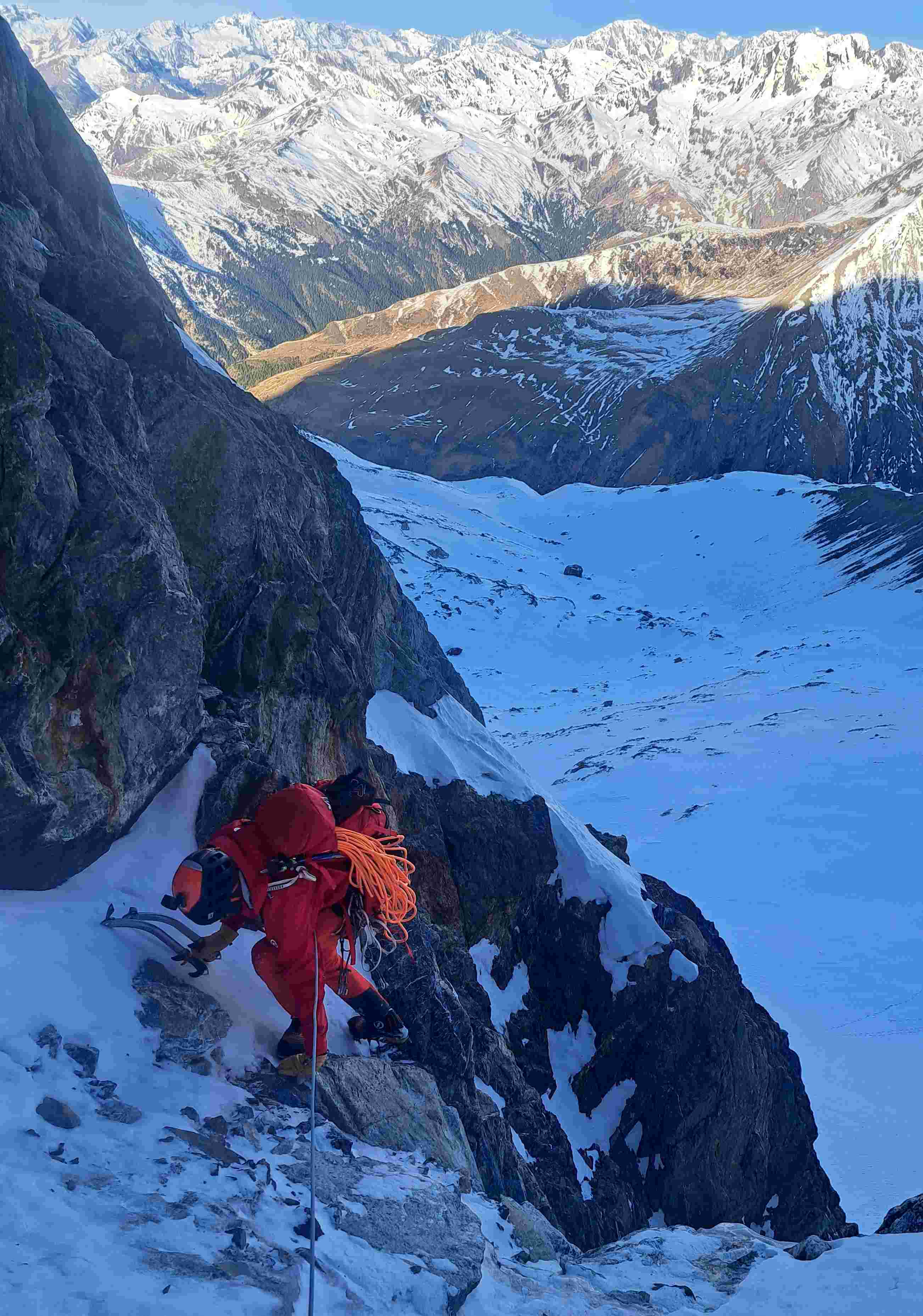 Alpinismo en Pirineos: Posets (3375m)-Corredor Jean Arlaud (250m ,AD+)