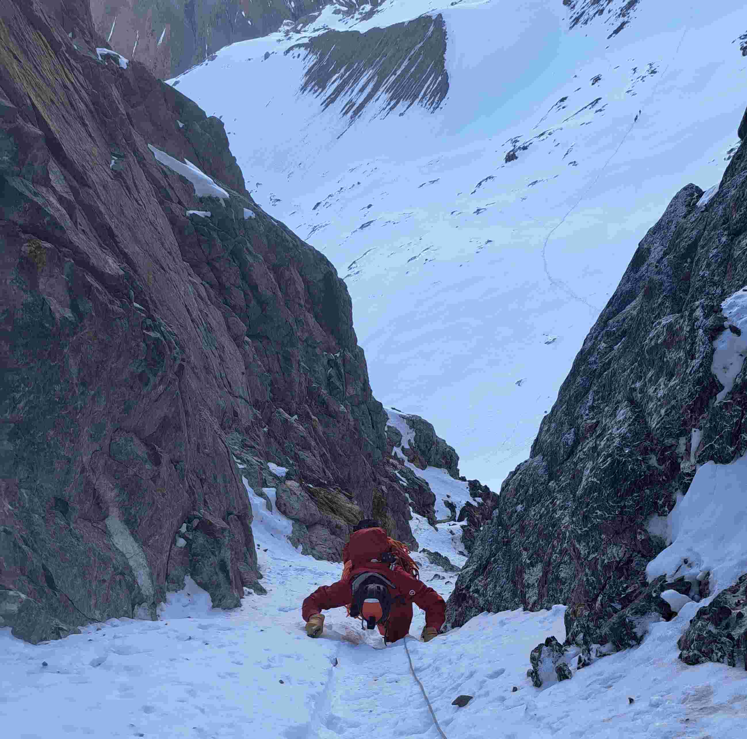 Alpinismo en Pirineos: Posets (3375m)-Corredor Jean Arlaud (250m ,AD+)