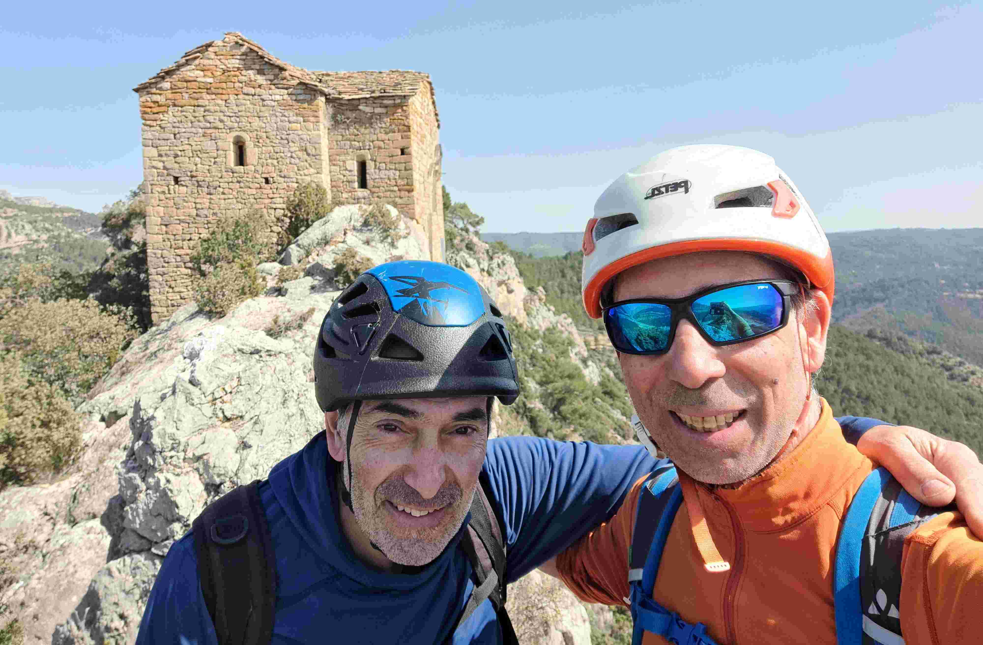 Escalada en roca: Cresta Urquiza-Olmo (600m/5º+)-Congost de Montrebei