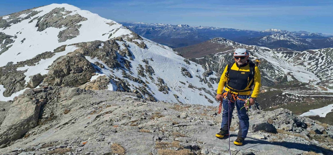 Alpinismo-Montaña Palentina: Pico Espiguete-corredor Norte (500 m/ 45º)