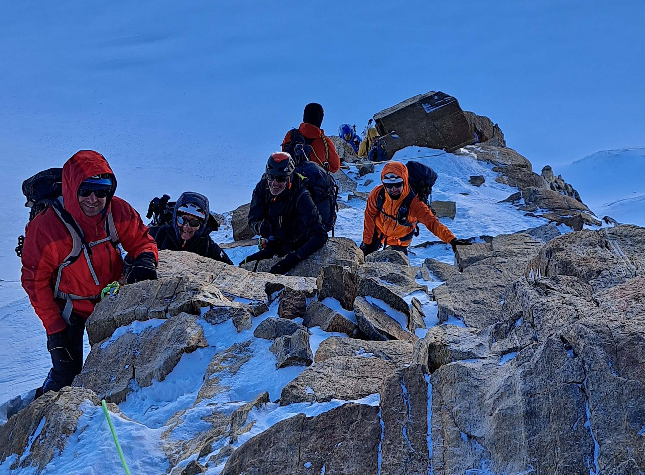 Alpes italianos/Valle de Aosta:Gressoney-Rifugio Q.Sella-Castor-Punta Indren