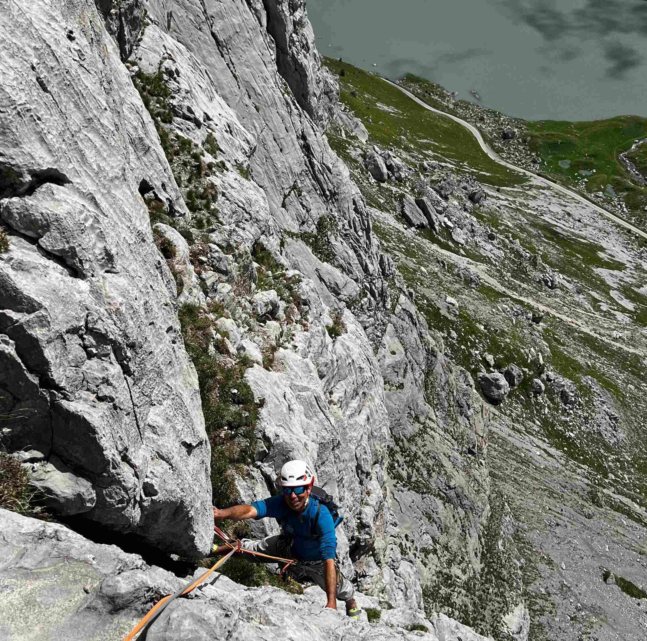 Grimselpass:Fair hands (330m/6ºA+)/Sanetsch: Au bord du vide (250 m/6ºA)