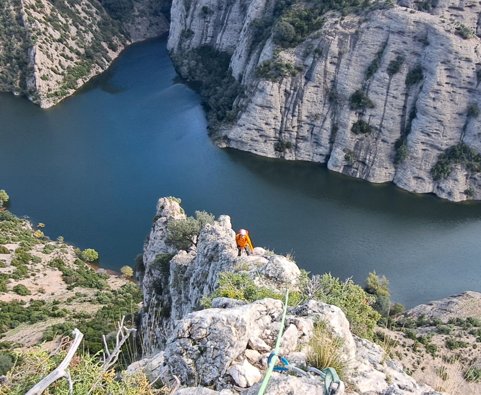 Cresta del Boron (270m/4º+)-Embalse de Vadiello-Sierra de Guara