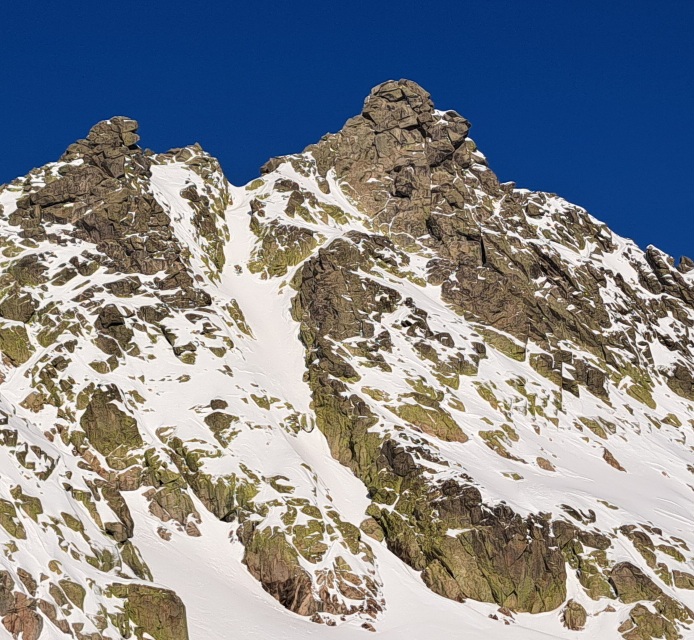 La Galana (2563m) por la Canal de la Muesca (60º max)-Sierra de Gredos