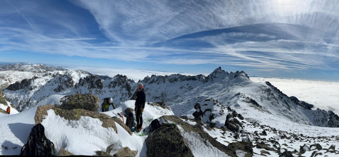 La Galana (2563m) por la Canal de la Muesca (60º max)-Sierra de Gredos