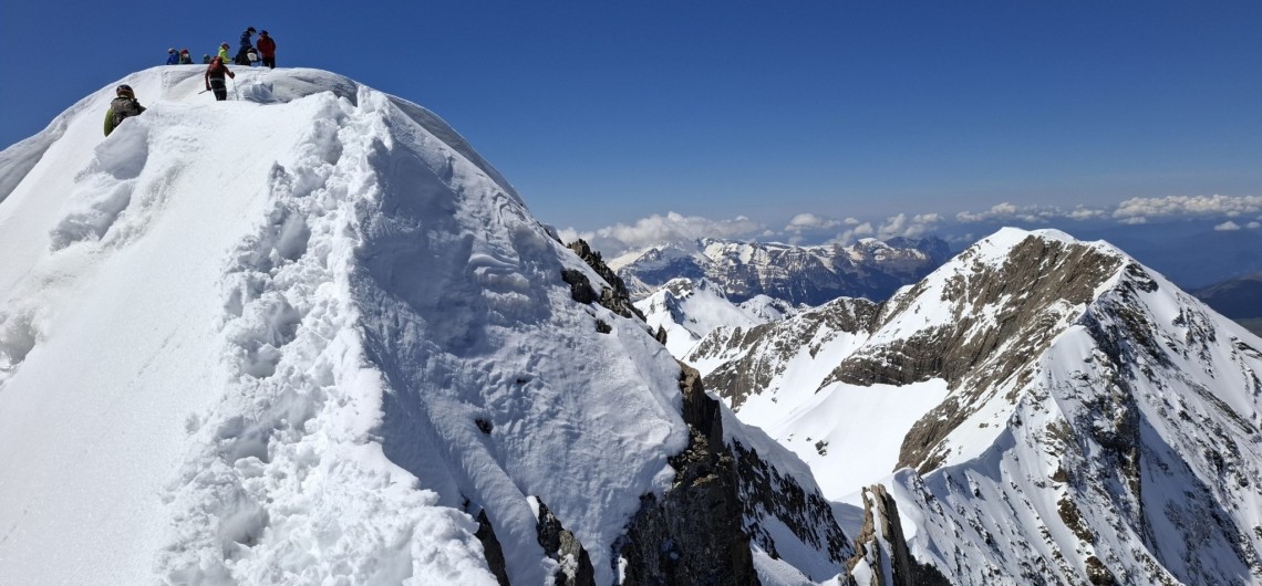 ico Posets (3375m)-corredor Jean Arlaud-Alpinismo en Pirineos